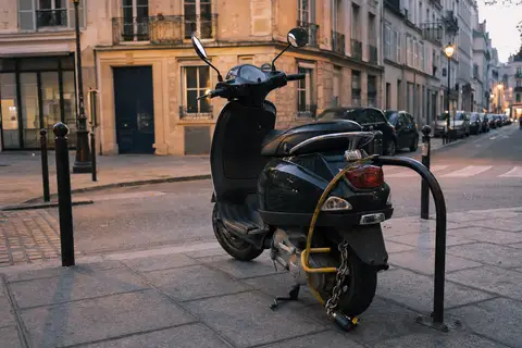 assurance vol scooter